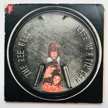Bee Gees - Life In A Tin...
