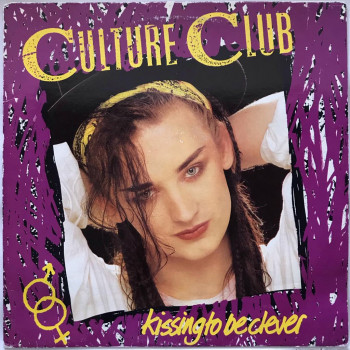 Culture Club - Kissing To...